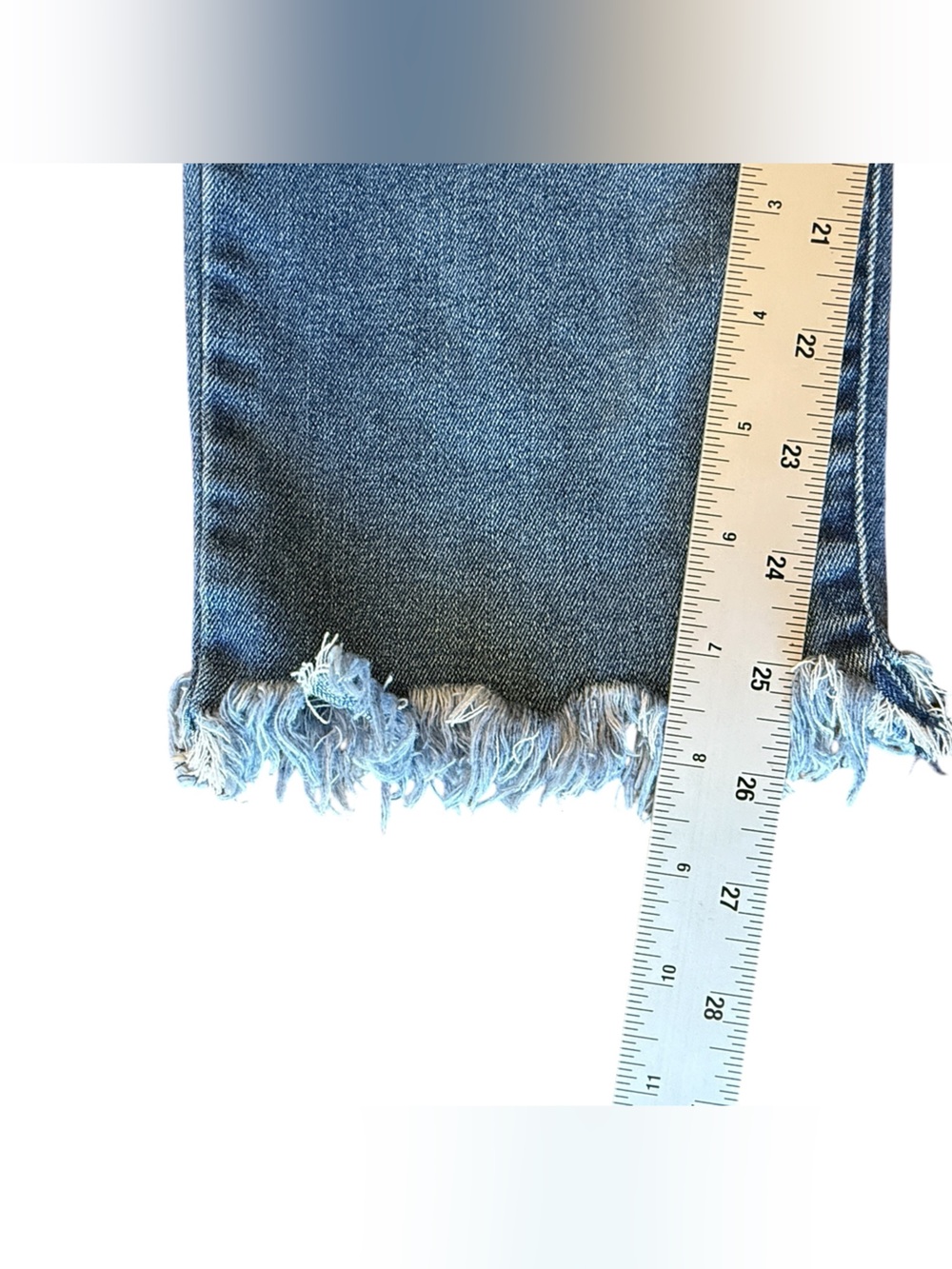 Democracy “Ab”Technology Cropped Frayed Hem Jeans Women’s Size 12 - Picture 12 of 13